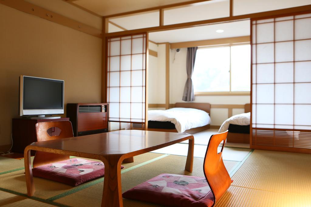 Shiga Palace Hotel Yamanouchi  Exterior photo