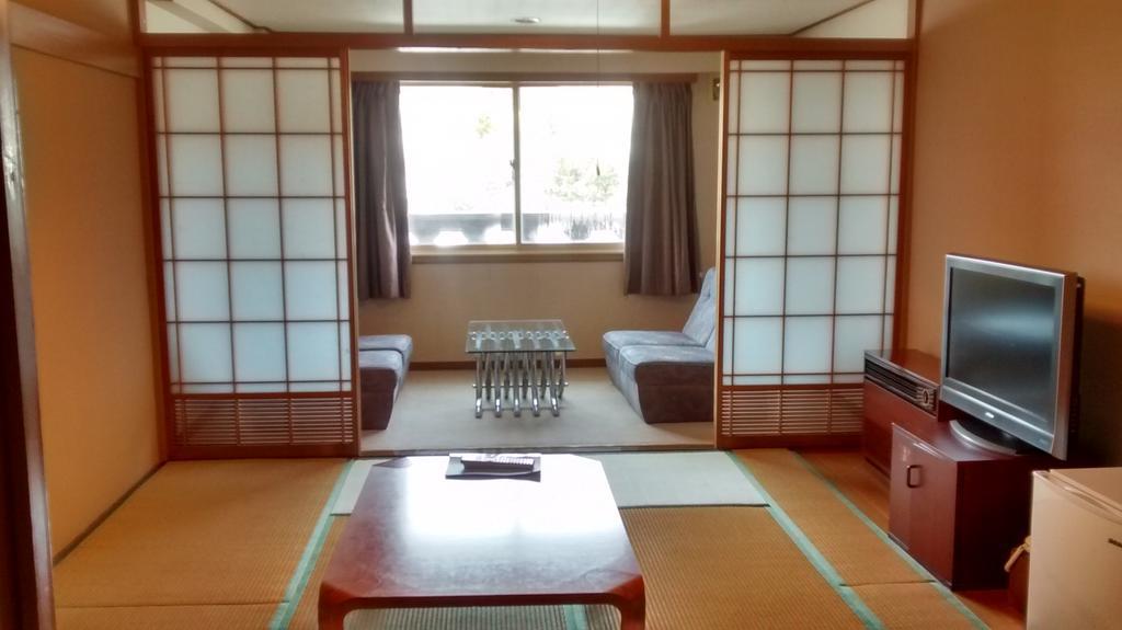 Shiga Palace Hotel Yamanouchi  Exterior photo