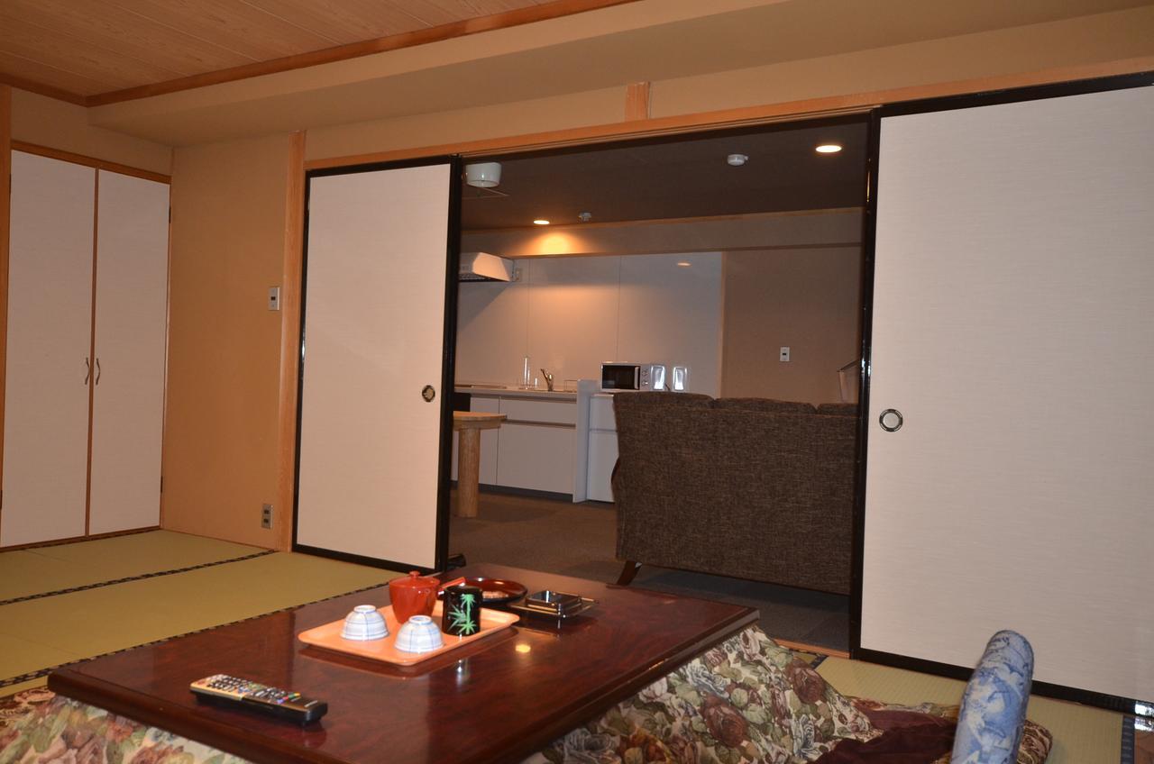 Shiga Palace Hotel Yamanouchi  Exterior photo