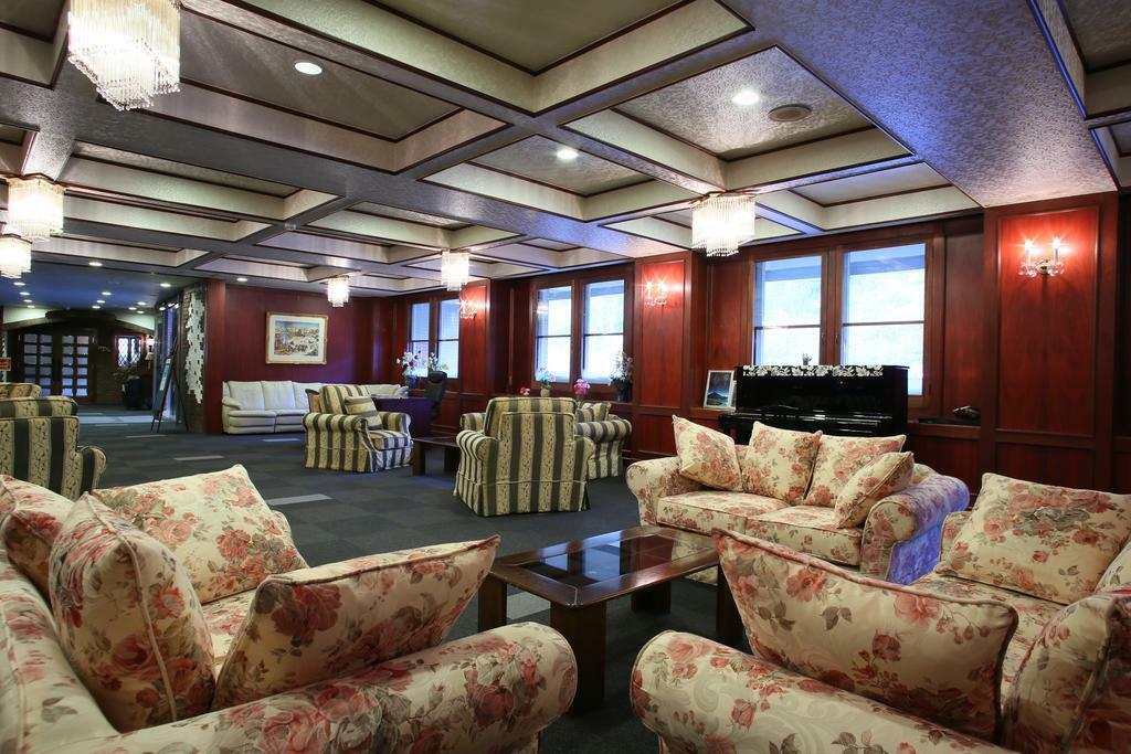 Shiga Palace Hotel Yamanouchi  Exterior photo